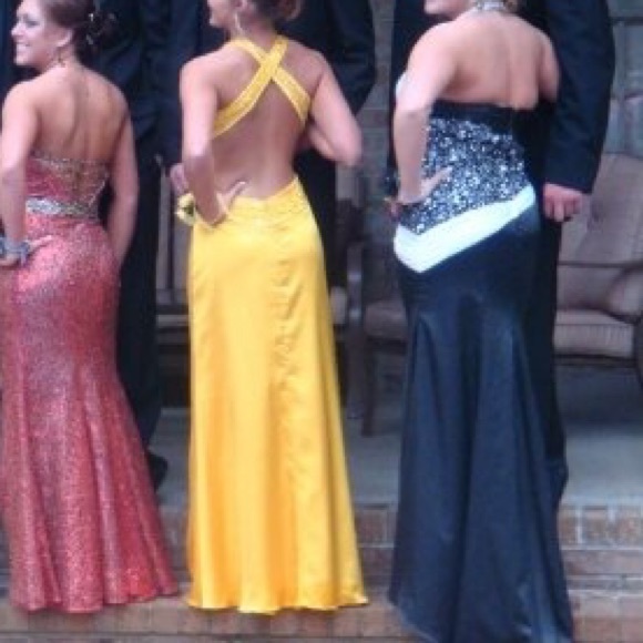 Golden Yellow Formal/Prom Dress 💕 - Picture 2 of 7